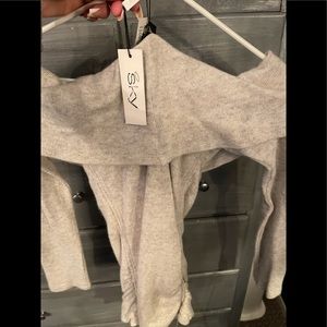 Sky sweater never worn
